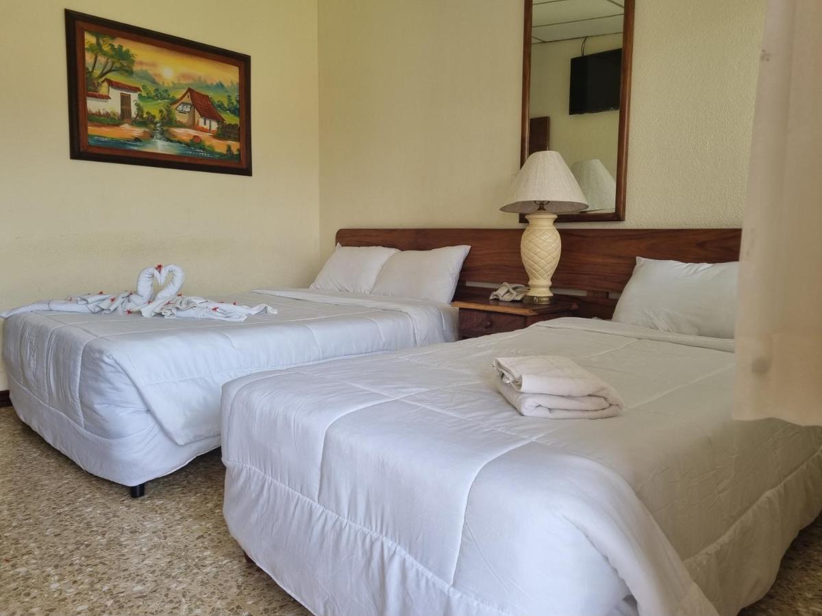 Hotel La Siesta Liberia Oda fotoğraf